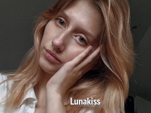 Lunakiss